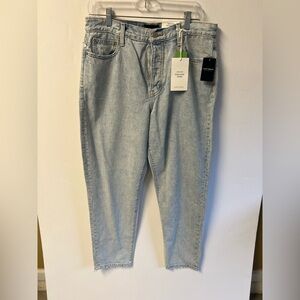 LUCKY BRAND DREW MOM DISTRESSED HIGH RISE JEANS. SIZE 12/31. WAIST IS 34”. BLUE